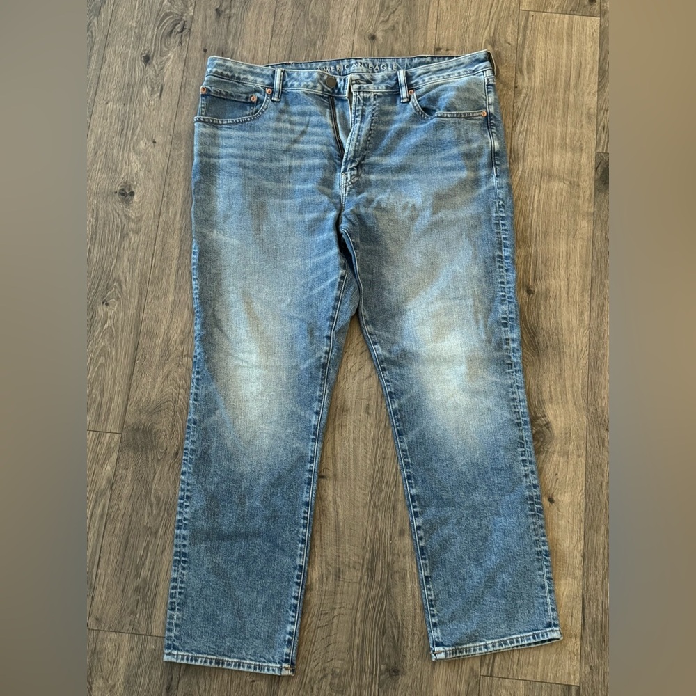 Men’s athletic straight American Eagle jeans